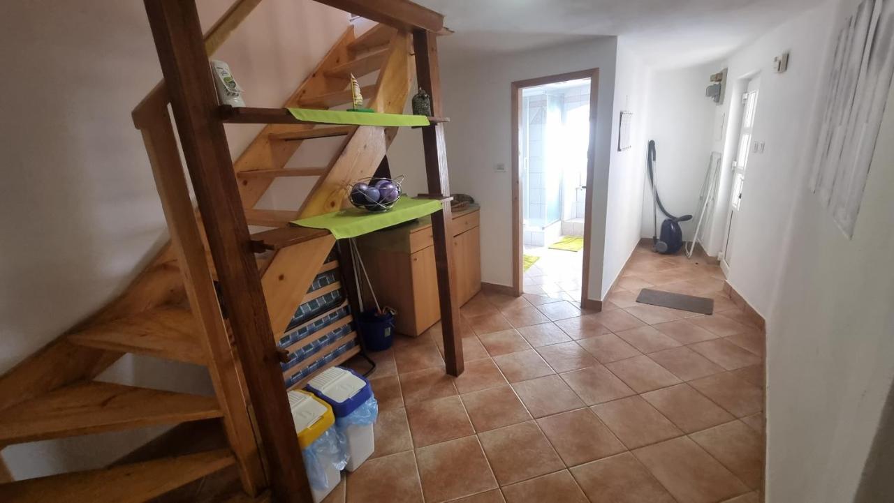 Apartment Igor With Balcony And Sea View Baška Exterior foto
